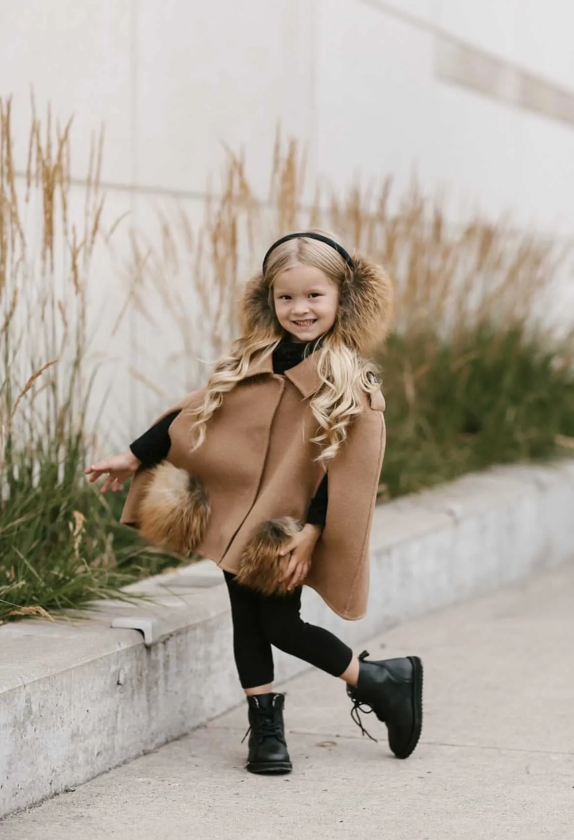MI LOVES SIGNATURE Luxurious Fur Ear Muffs