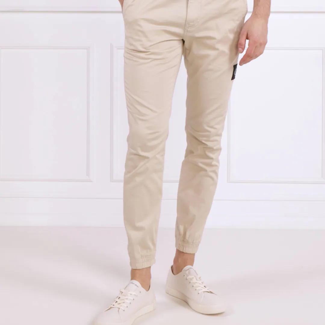 Monologo Badge Casual Chino